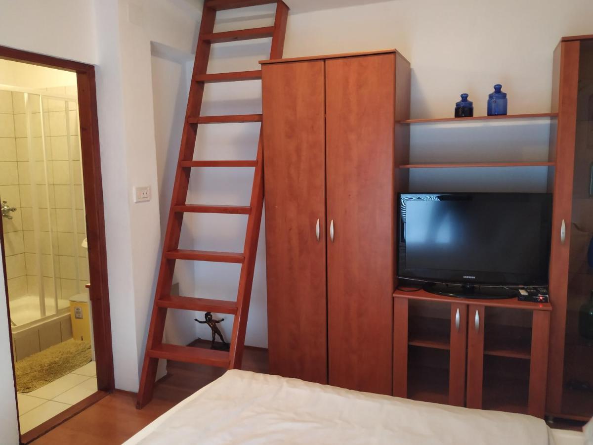 Apartmani Deleut 诺维·维诺多尔斯基 外观 照片