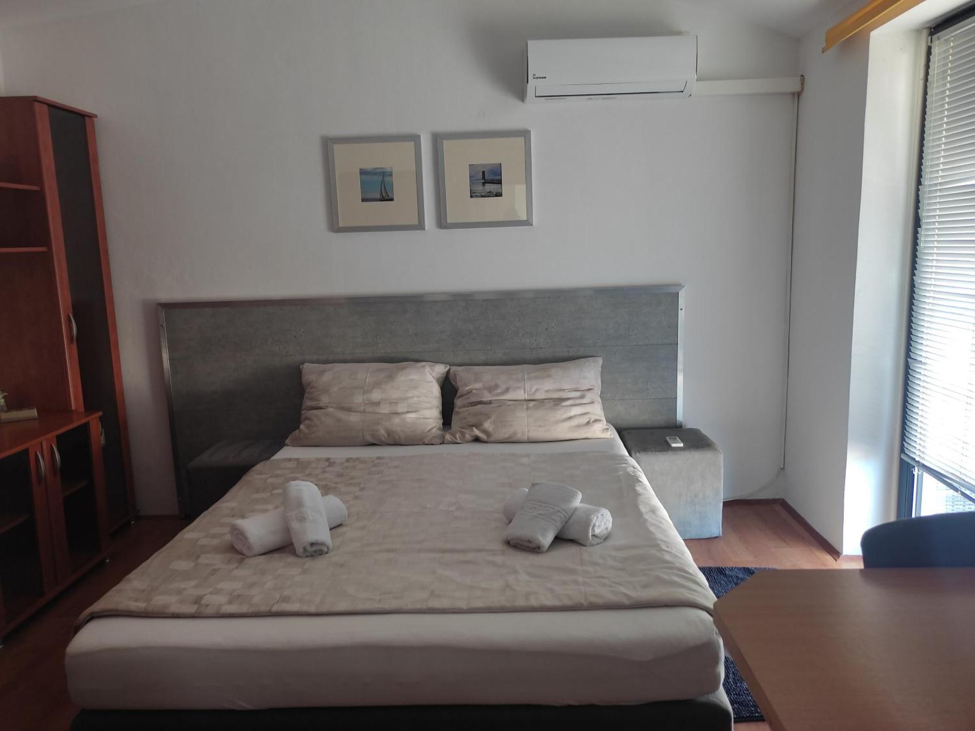 Apartmani Deleut 诺维·维诺多尔斯基 外观 照片