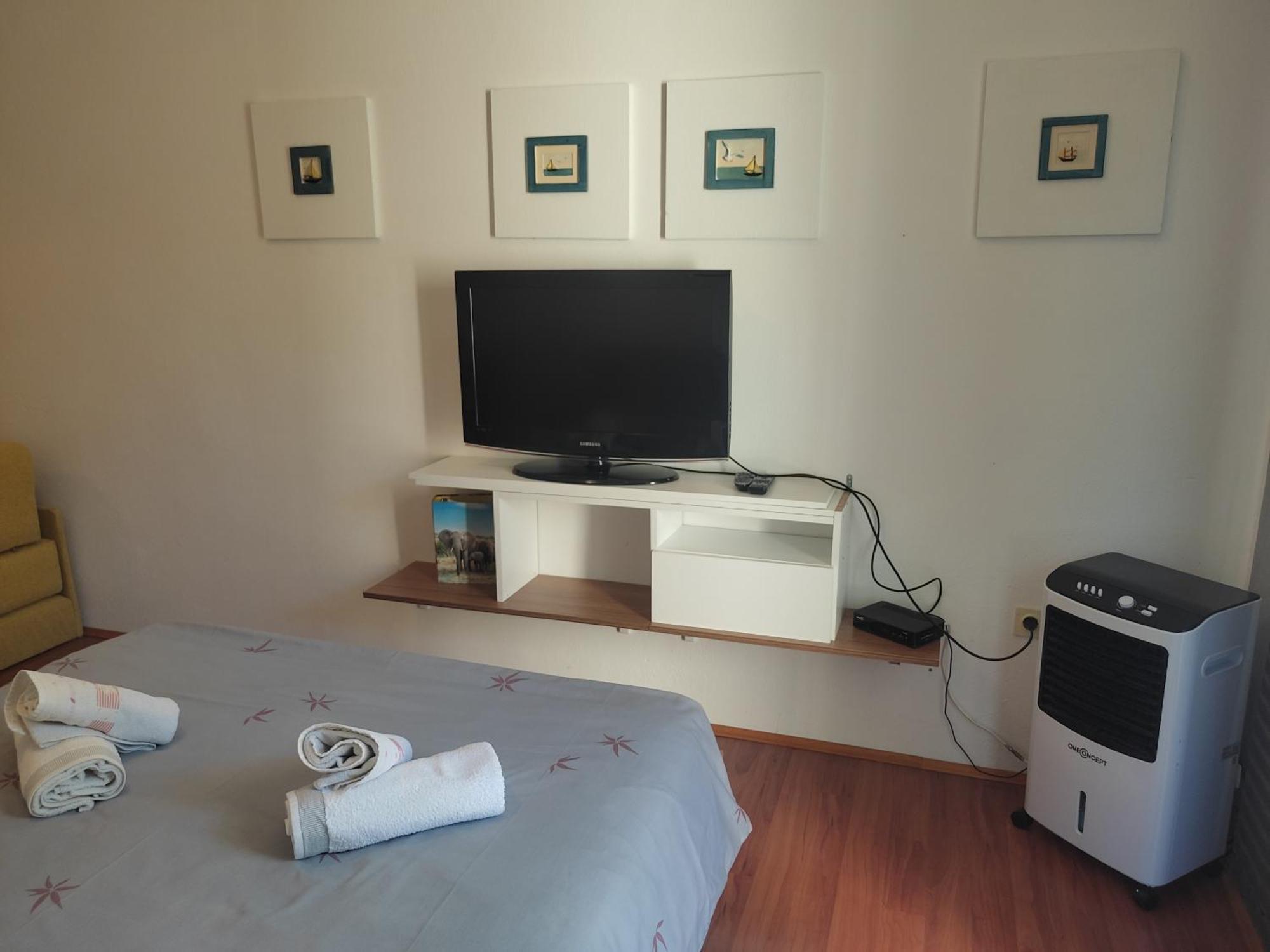 Apartmani Deleut 诺维·维诺多尔斯基 外观 照片