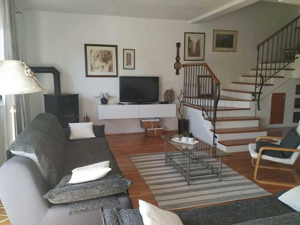 Apartmani Deleut 诺维·维诺多尔斯基 外观 照片