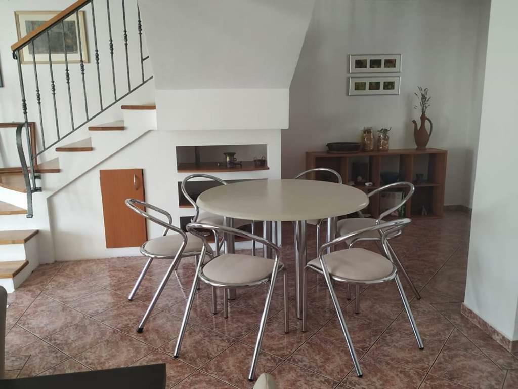 Apartmani Deleut 诺维·维诺多尔斯基 外观 照片